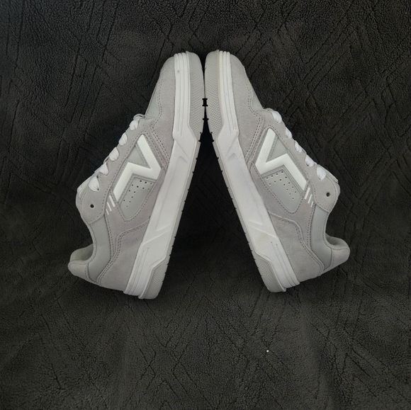 Vans Upland Skate Shoes Mens Sz 8.5 Skateboarding Sneakers Gray Suede. - Picture 3 of 9